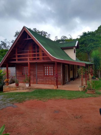 Casa em Guaratinguetá - Bairro do Broca